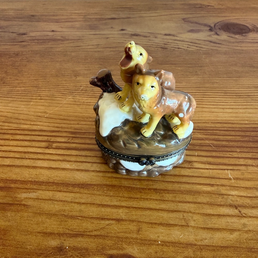 Vintage Ceramic Trinket Box Wolves Howling Forest Hinged Lid Jewelry Organizer - Picture 7 of 8
